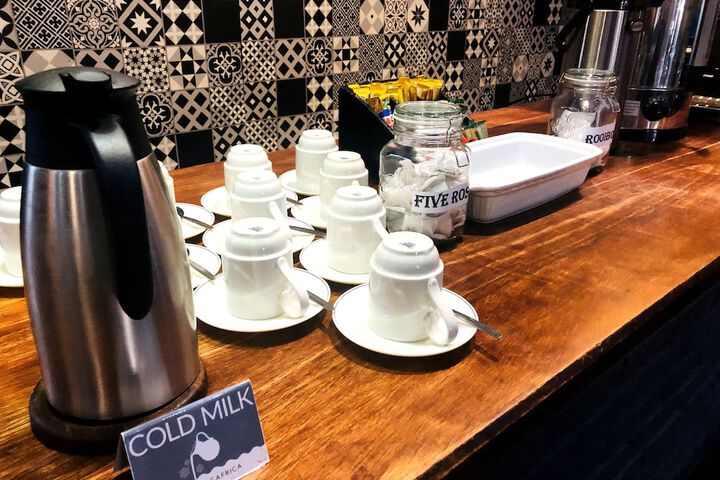 Breakfast/Coffee Service 204 of 241