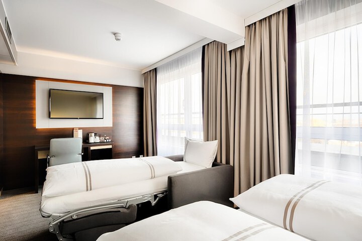 Room 15 of 51