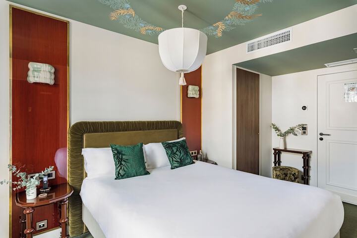 Room 14 of 47