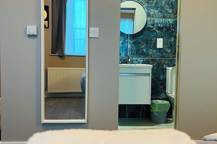 Room 46 of 91
