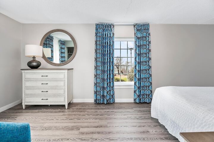 Room 6 of 21