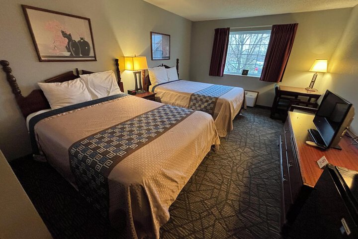 Room 16 of 28