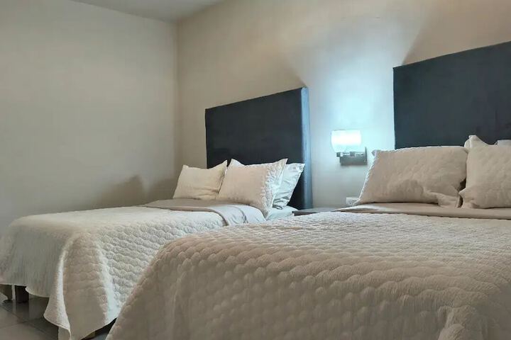 Room 4 of 28
