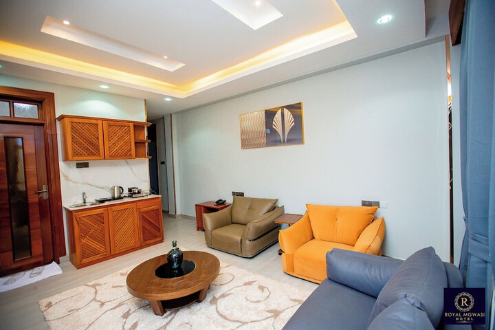Room 35 of 79