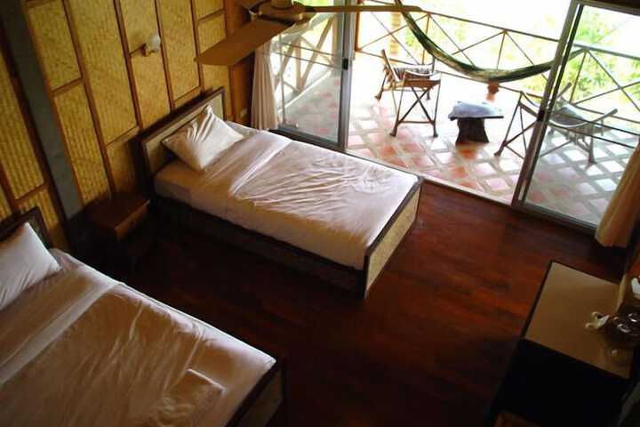 Room 6 of 31