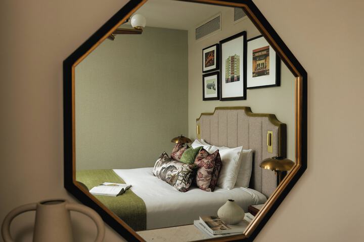 Room 19 of 80