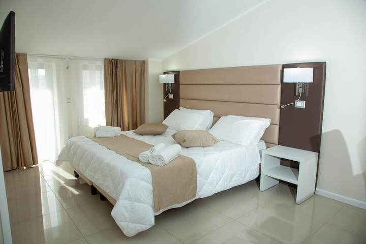 Room 6 of 62
