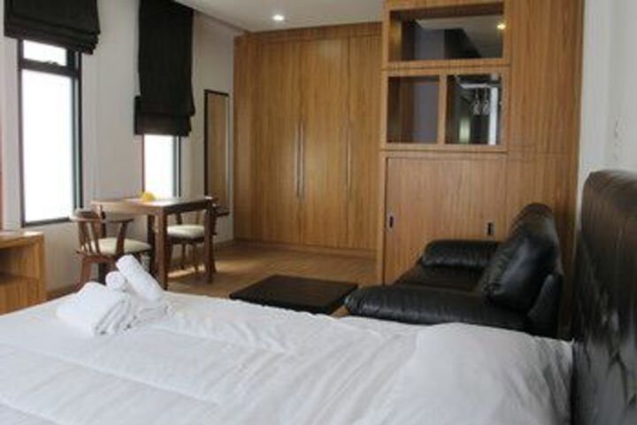 Room 14 of 32