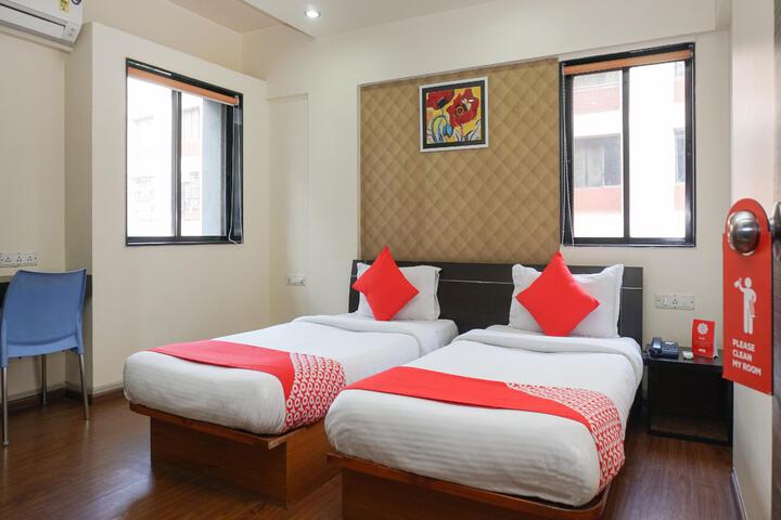 Room 2 of 5