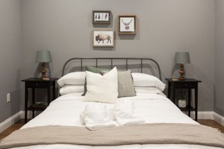 Room 9 of 22