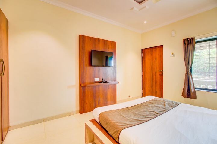 Room 12 of 35