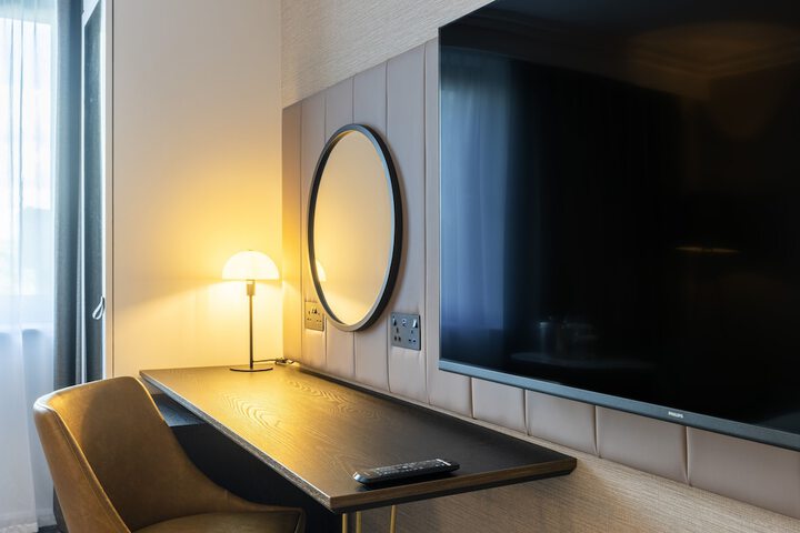 Room 9 of 118