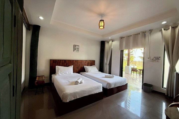 Room 16 of 60