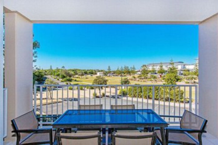 Terrace/Patio 3 of 11