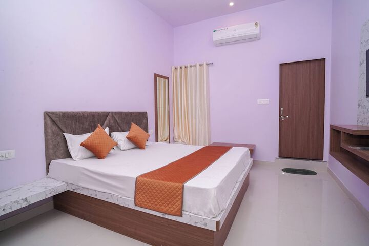 Room 2 of 11