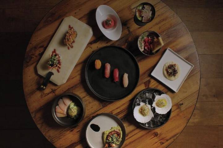 Dining 70 of 95