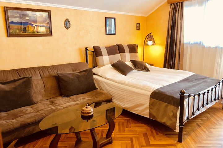 Room 16 of 51