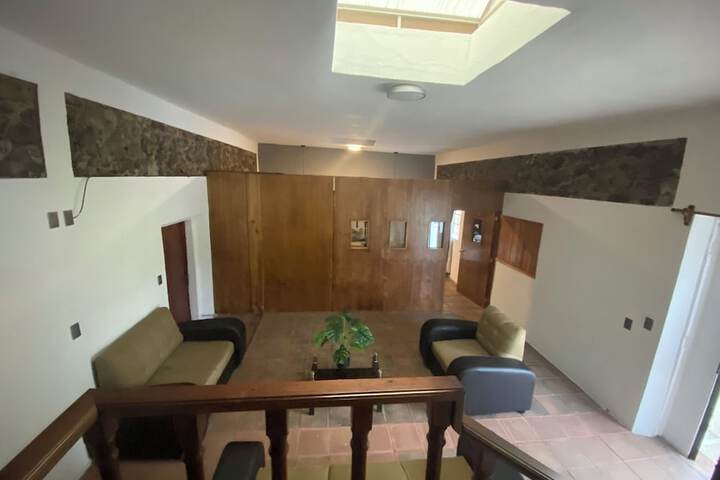 Room 35 of 172