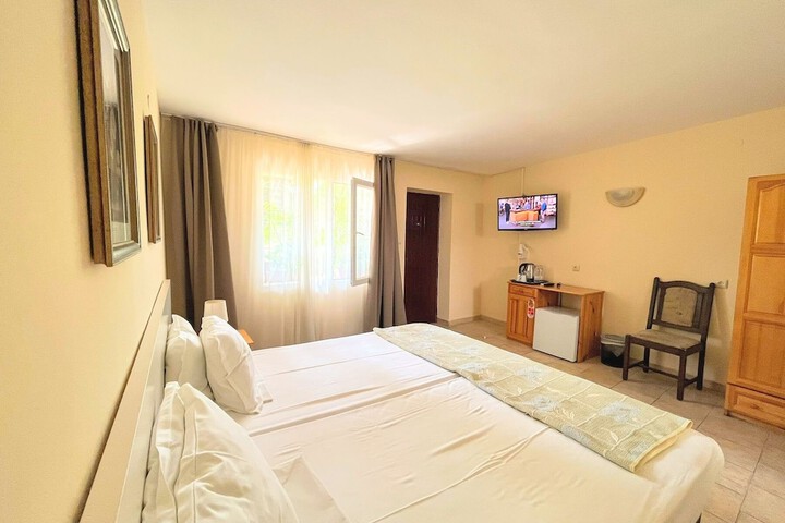 Room 10 of 64
