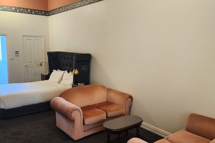 Room 17 of 89