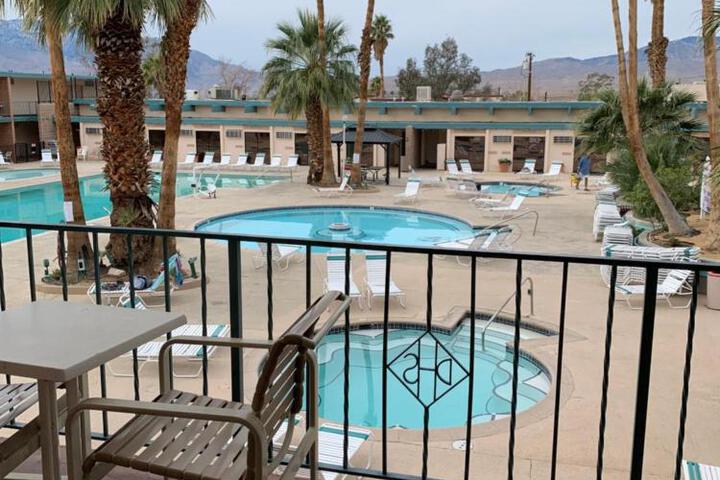 2 Queen Beds Mountain View Pet Friendly Corner (7 of 15)
