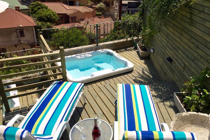 Sundeck 13 of 17