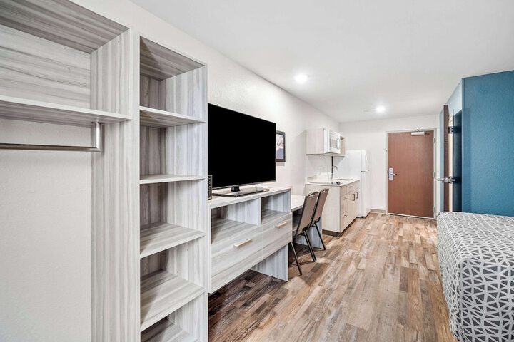 Woodspring Suites Fort Myers - Cape Coral in Fort Myers, FL