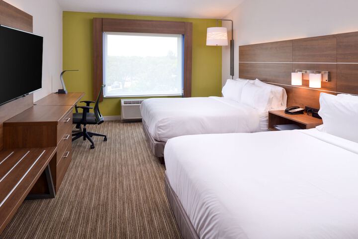 2 Queen Beds (3 of 7)