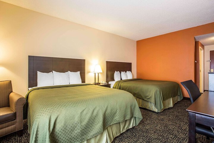 Room 11 of 24