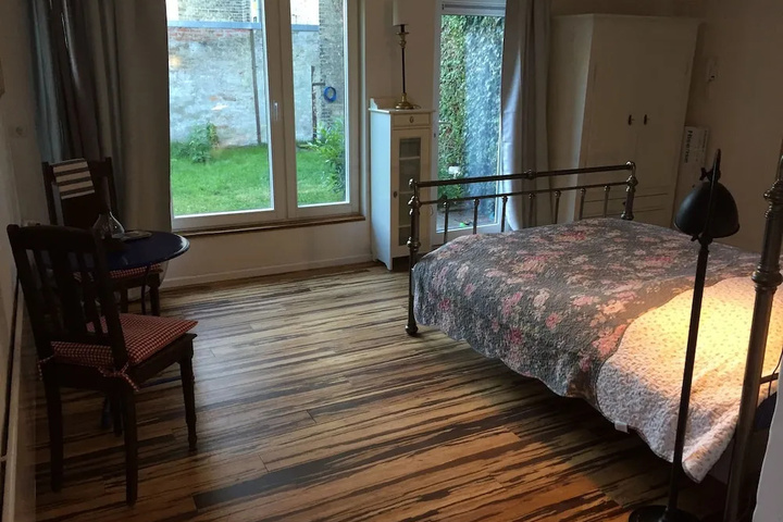 Room 4 of 22