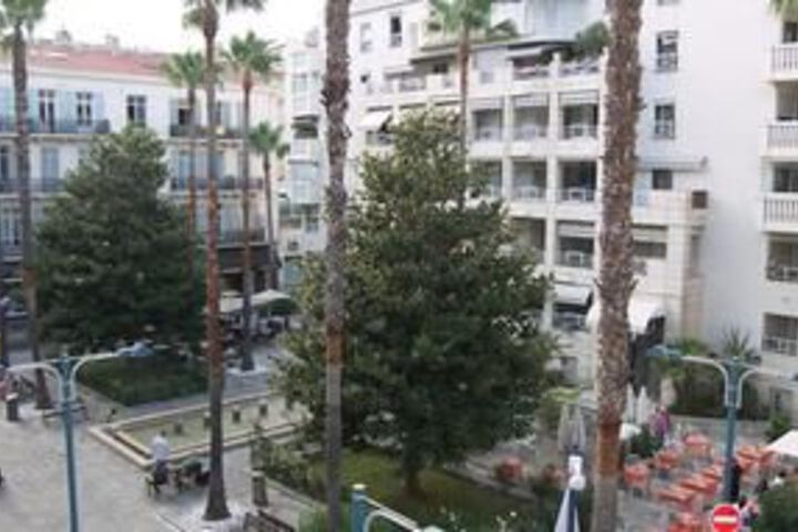 Hotel 8 of 27