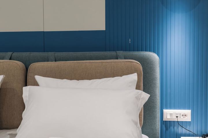 Room 21 of 120