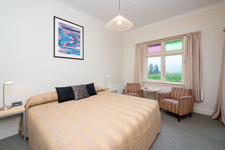 Room 7 of 36