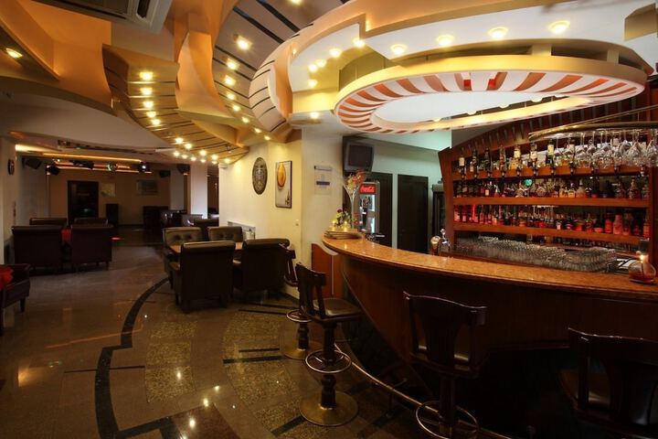 Lounge 67 of 81