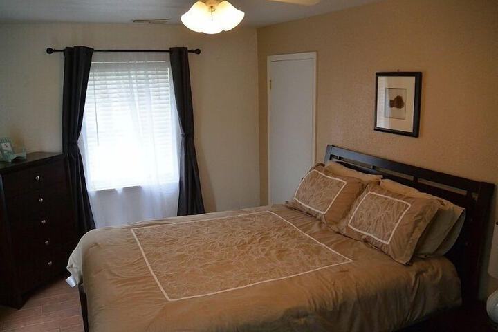 Room 3 of 25