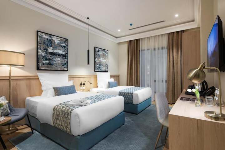 Room 12 of 54