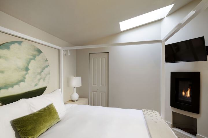 Room 4 of 21