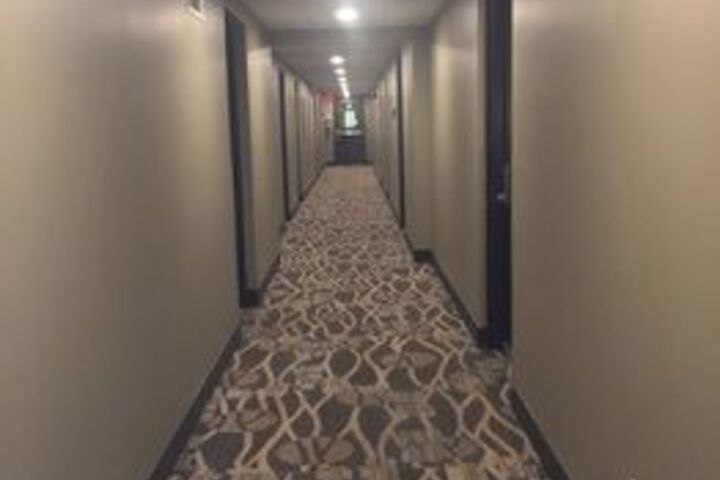 Ballroom/Hall 17 of 25