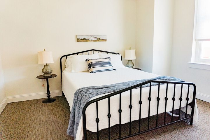 Room 16 of 220