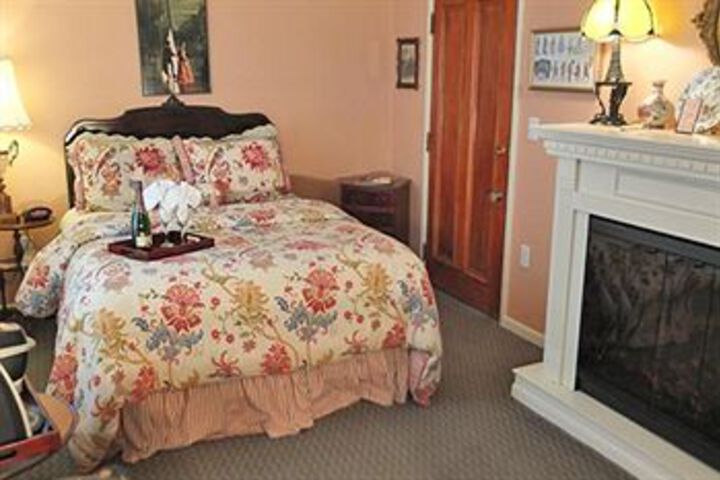 Room 14 of 40