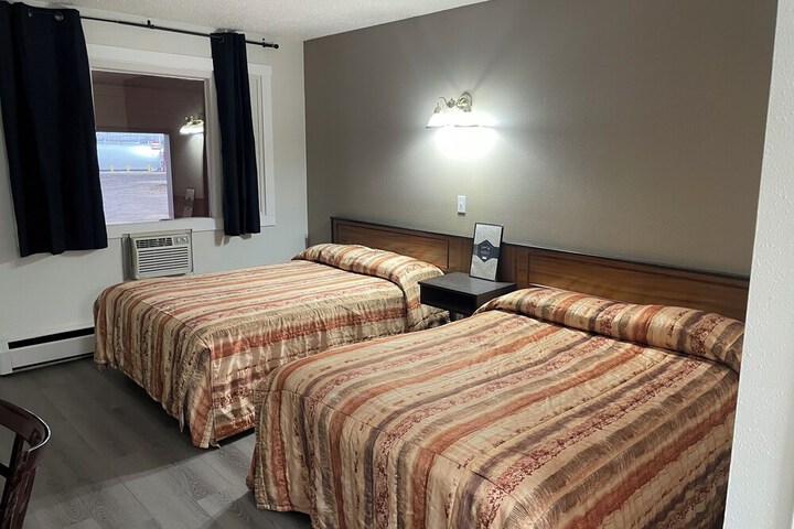 Room 3 of 10