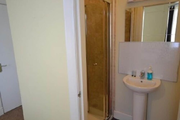 Room 19 of 29