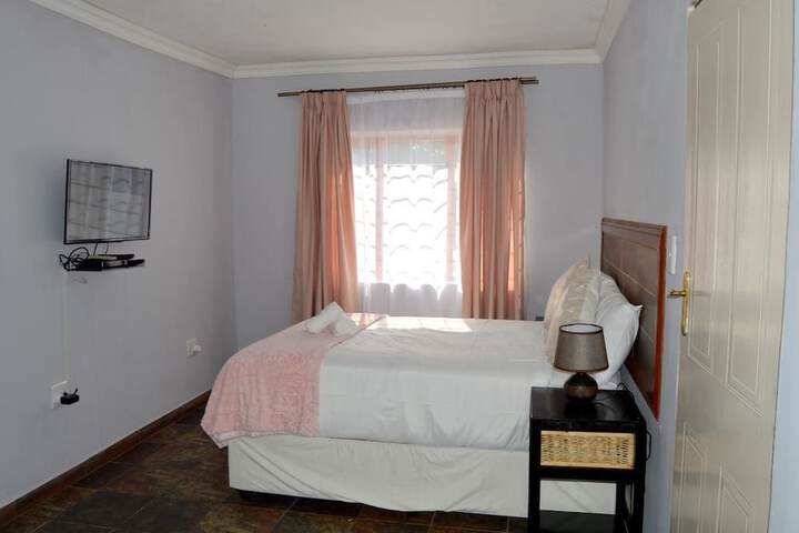 Room 12 of 15