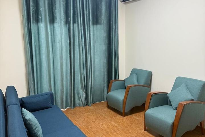Room 10 of 16