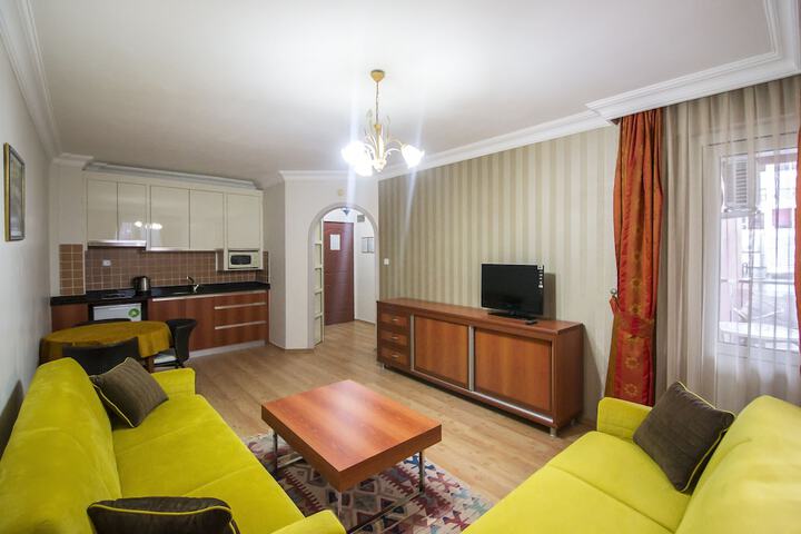 Room 10 of 37
