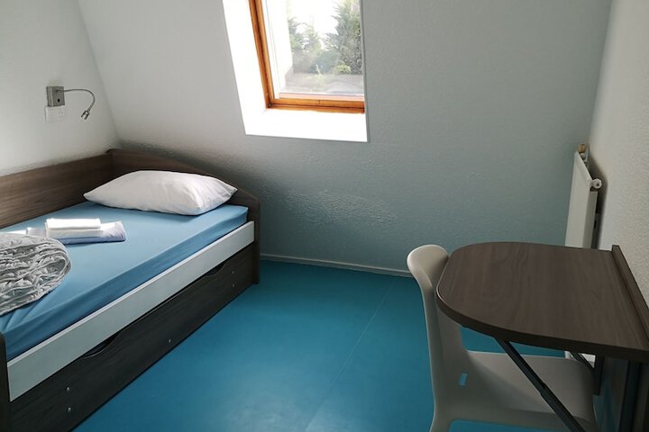 Room 9 of 135