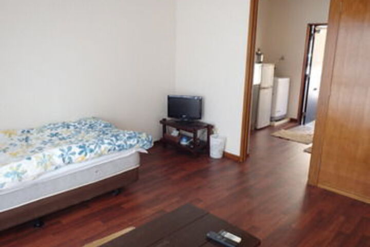 Room 14 of 22