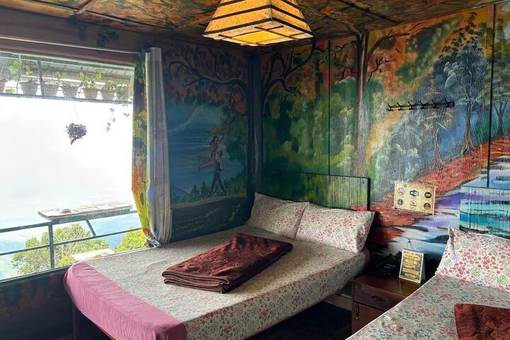 Room 24 of 195