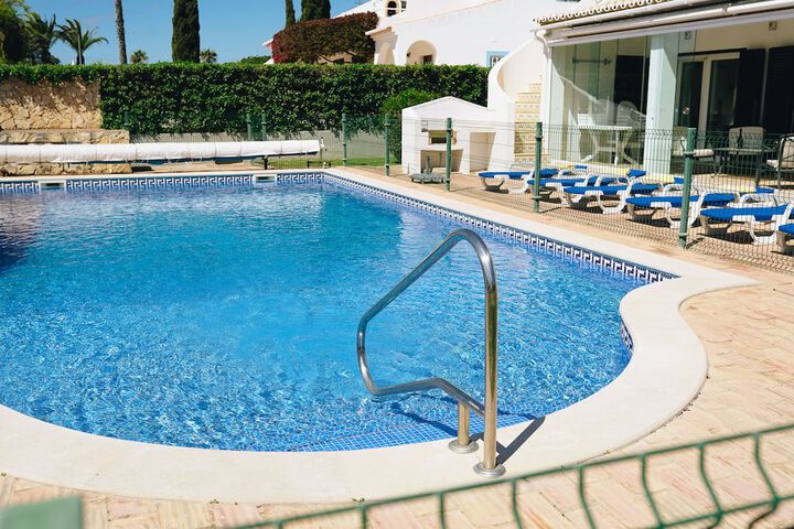 Pool 64 of 128