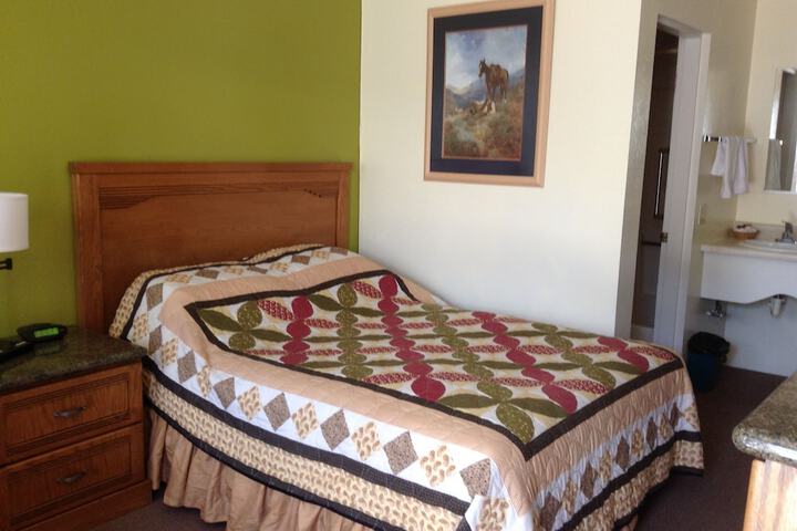 Room 6 of 47